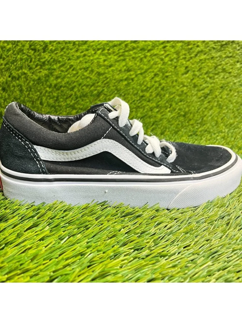 Vans Old Skool Low Womens Size 5.5 Black White Athletic Skate Shoes Sneakers